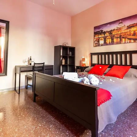 Διαμέρισμα Traveller's In Gourmet District Near Center!
